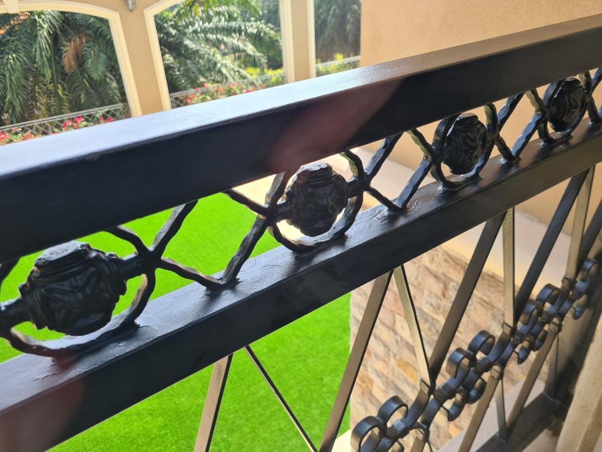 Fontis Residences Hotel Kampala Luaran gambar